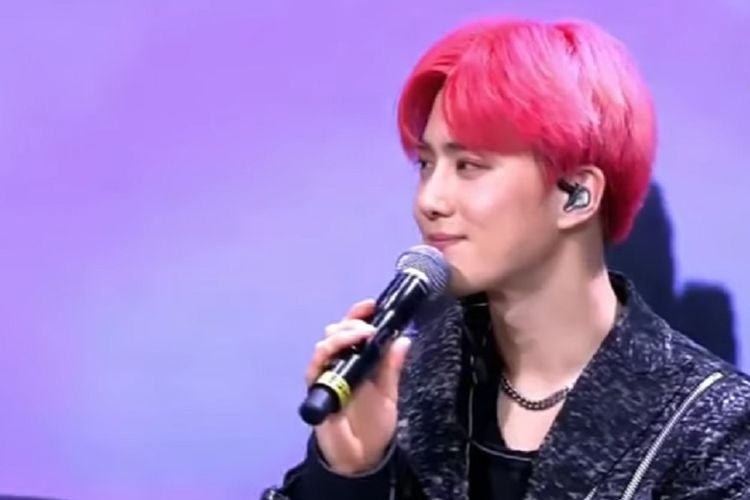 Leader EXO, SUHO saat mengisi acara HUT Transmedia di Trans Studio Cibubur, Minggu (15/12/2019).