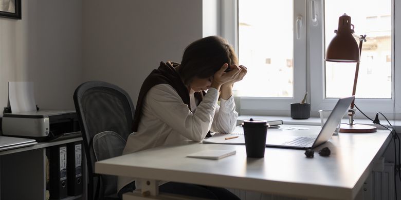 Daddy issues bisa bikin anak tanpa sadar memilih pasangan mirip ayahnya. Psikolog jelaskan alasannya, mulai dari energi kecemasan hingga pola trauma.