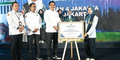 Kisah Azizah, Lulusan Madrasah yang Raih 14 LoA Kampus Luar Negeri