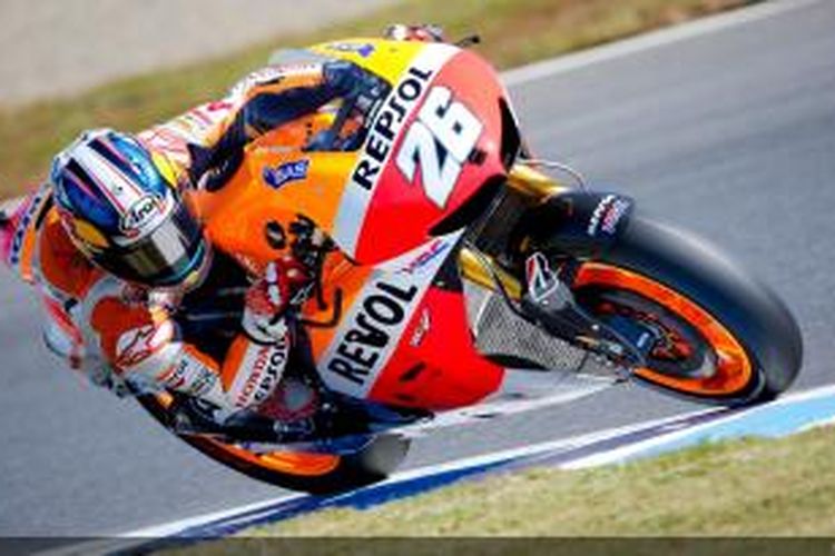 Pebalap Repsol Honda asal Spanyol, Dani Pedrosa memacu motornya di Sirkuit Twin Ring Motegi pada GP Jepang, Minggu (27/10/2013).