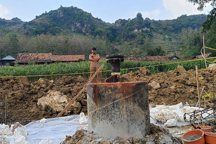 Kondisi sumur minyak yang sudah padam dan dinyatakan aman di Desa Gandu, Kecamatan Bogorejo, Kabupaten Blora, Jawa Tengah, Senin (1/9/2025)