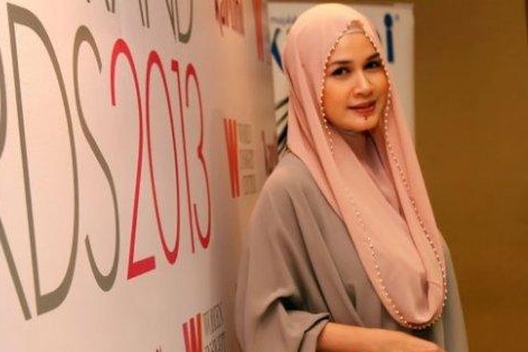 Artis Berliana Febryanti yang terkenal setelah berperan dalam sinetron Noktah Merah Perkawinan.