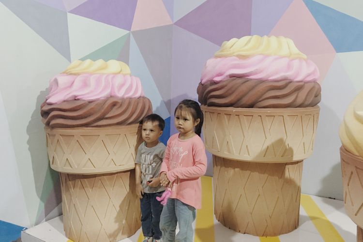 Wahana Sweet Treats, spot instagramable di Bekasi, berlangsung mulai 18 Oktober 2018 hingga 20 Januari 2019 di Summarecon Mal Bekasi, Rabu (24/10/2018). 