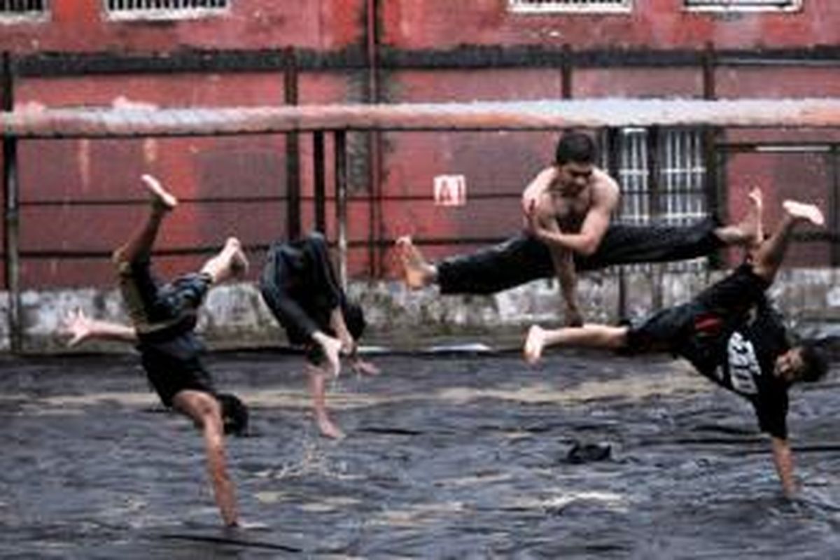 Salah satu adegan film the Raid 2: Berandal (2014).