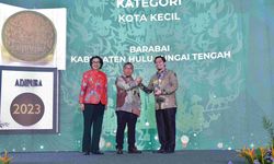 Pertahankan Kebersihan dan Jaga Lingkungan Hidup, Pemkab HST Raih Penghargaan Adipura
