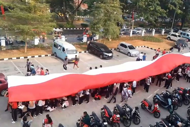 Kirab Merah Putih di Tangerang, Andra Soni Ajak Pemuda Jaga Persatuan