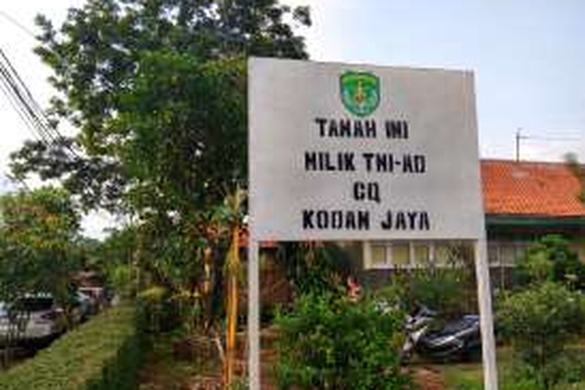 Plang yang dipasang Kodam Jaya di Komplek Kodam Tanah Kusir.