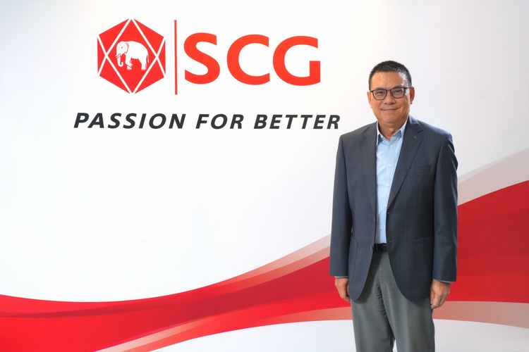 Presiden dan CEO SCG Roongrote Rangsiyopash.