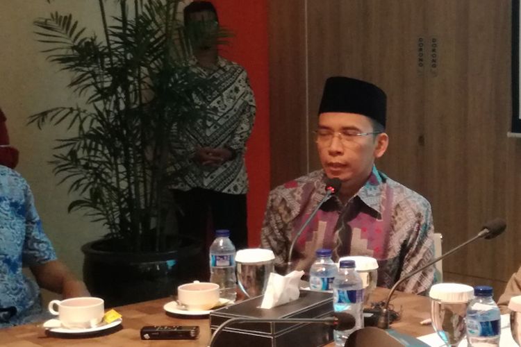 Gubernur NTB Zainul Majdi atau Tuan Guru Bajang saat mengikuti diskusi di kantor Ikatan Cendekiawan Muslim Indonesia (ICMI), Jakarta, Rabu (11/7/2018)