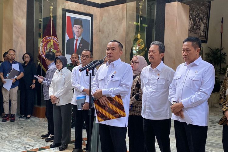 Mensesneg Pastikan Anggaran MBG dan Kopdes Tak Dipotong di Tengah Wacana Efisiensi