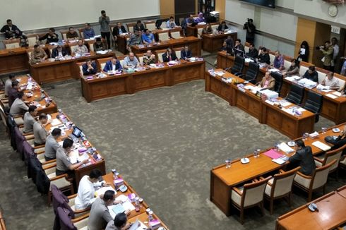 Komisi III Gelar RDP dengan Kapolri, Bahas Pengamanan Situasi Keamanan 2018