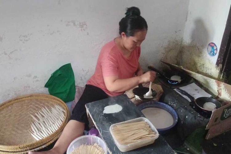 Pelaku UMKM di Ciamis Hadapi Tekanan Ekonomi, Pedagang Tahu Bulat Jual Mobil untuk Bertahan