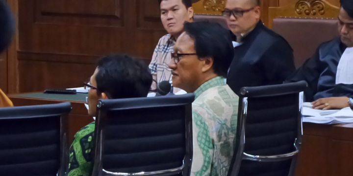 Mantan Direktur Utama Perum PNRI, Isnu Edhi Wijaya, bersaksi dalam sidang kasus korupsi pengadaan e-KTP di Pengadilan Tipikor Jakarta, Senin (23/10/2017).