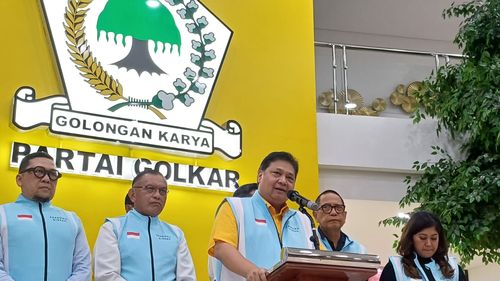 Bantah Isu Pemakzulan Jokowi, Airlangga: Kepercayaan Publik ke Presiden Tinggi