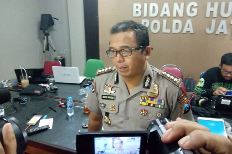Kabid Humas Kepolisian Daerah Jawa Timur Kombes Frans Barung Mangera