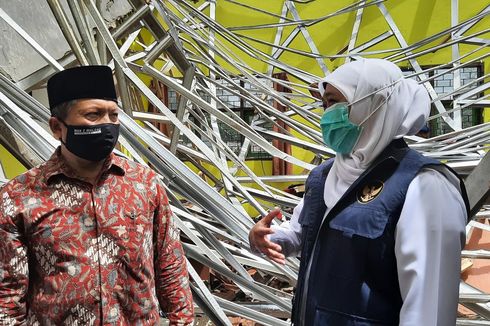 Khofifah Sebut Balai Desa Jadi Tempat Strategis bagi Pengungsi Korban Gempa Malang