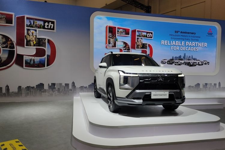 Mitsubishi Motors merayakan 55 tahun perjalanannya di Indonesia melalui partisipasi di ajang Gaikindo Jakarta Auto Week (GJAW) 2025 di ICE BSD City, Tangerang, pada Jumat (21/11/2025) hingga Minggu(30/11/2025).