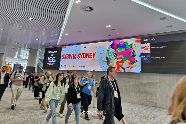 Suasana peserta SXSW Sydney 2023 yang ramai di ICC Sydney, Selasa (17/10/2023).