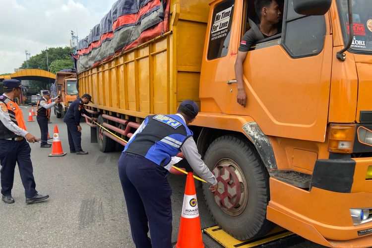 Razia Truk ODOL di Jasamarga Metropolitan Tollroad (JMT)