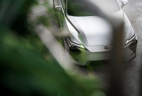 Lexus Siapkan The All-New ES untuk Pasar Indonesia, Debut pada Juli Mendatang
