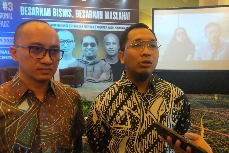 Founder Muhsinin Club Dewa Eka Prayoga (kanan) saat ditemui dalam acara Gala Dinner Pengusaha Muslim Wilayah Bogor, Sabtu (22/12/2022).