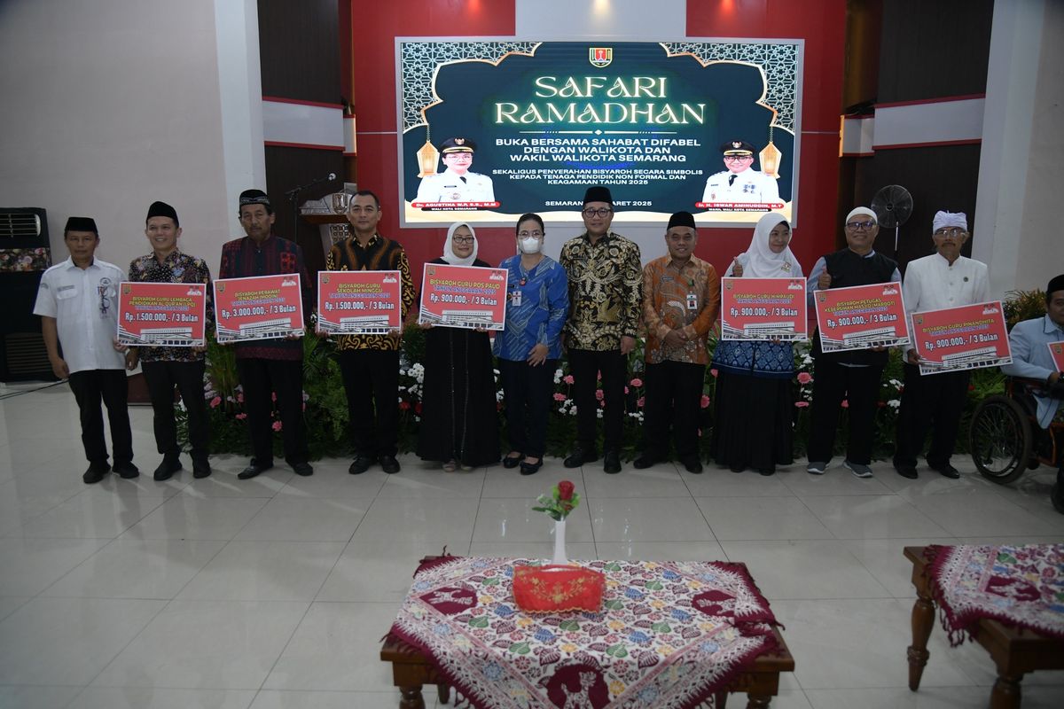 Walkot Semarang Agustina Wilujeng Pramestuti saat menghadiri kegiatan buka puasa bersama komunitas Disabilitas Kota Semarang di Rumah Dinas Walikota, Rabu (26/3/2025).