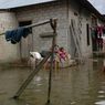 Tanggul Penahan Ombak Jebol, Puluhan Rumah Warga di Seram Bagian Barat Terendam Banjir