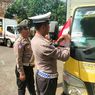 Polres Trenggalek Borong Bendera Merah Putih dan Dibagikan ke Masyarakat