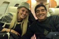 Demi Kekasih, Maradona Operasi Plastik