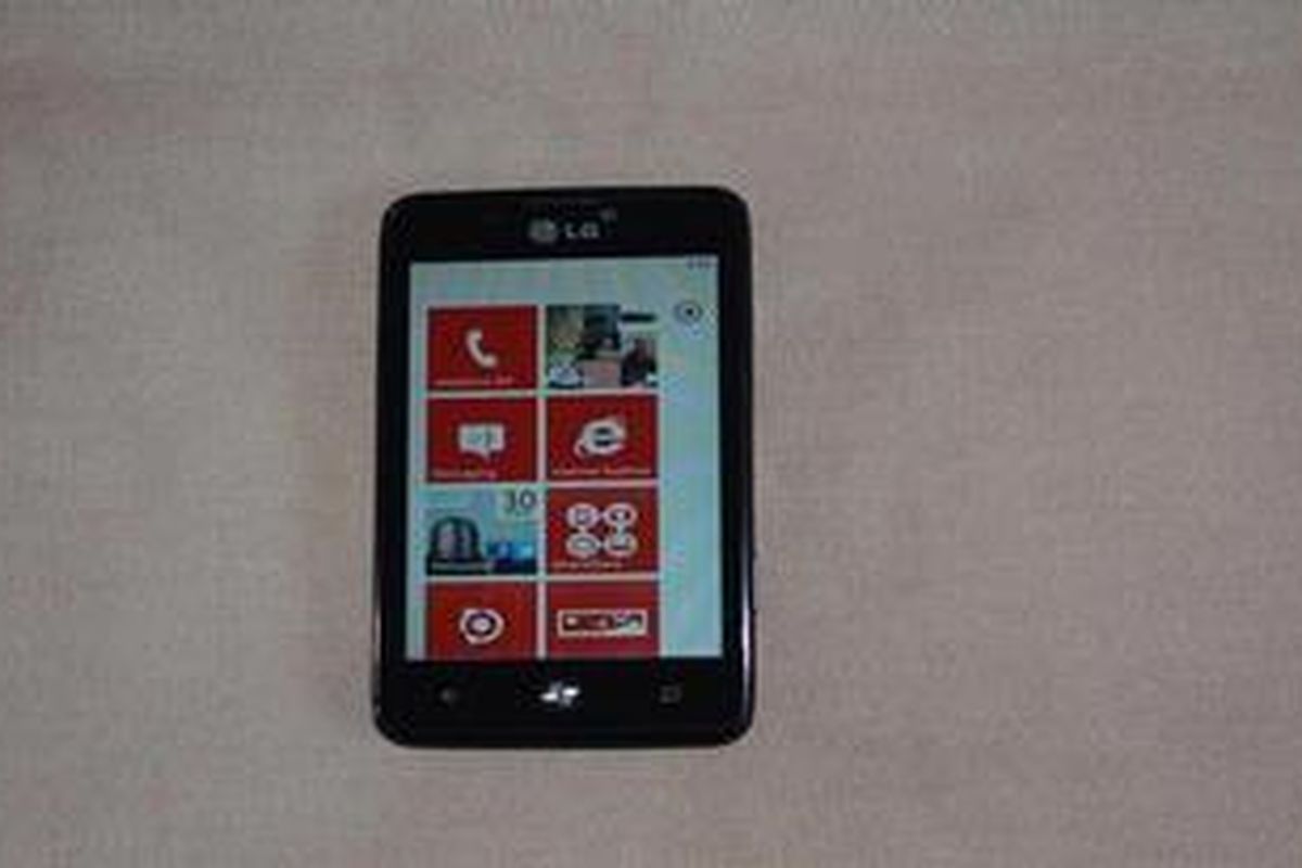 Foto ponsel LG Fantasy yang diklaim dibeli oleh XDa Developers dari seorang tester di Rumania