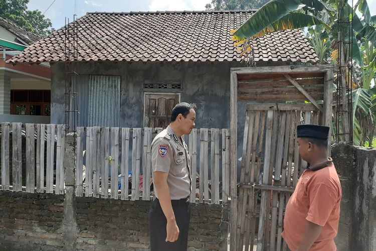 Kondisi bagian depan rumah Rubingah di Dusun Kranggan II Jatitirto, Kecamatan Berbah, Kabupaten Sleman