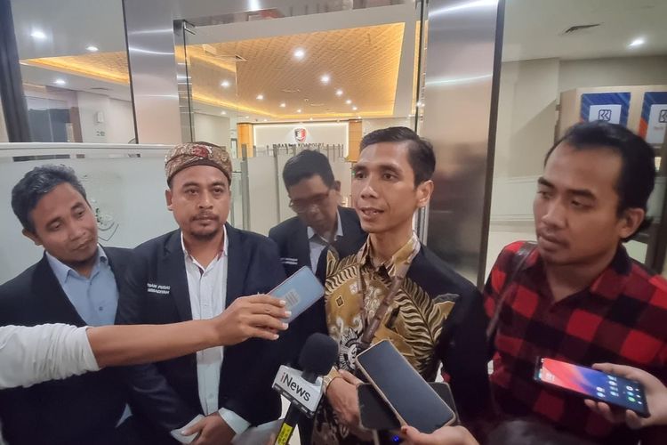 Tim Lembaga Bantuan Hukum (LBH) Pengurus Pusat (PP) Muhammadiyah di Lobi Bareskrim, Mabes Polri, Jakarta, Selasa (25/4/2023).