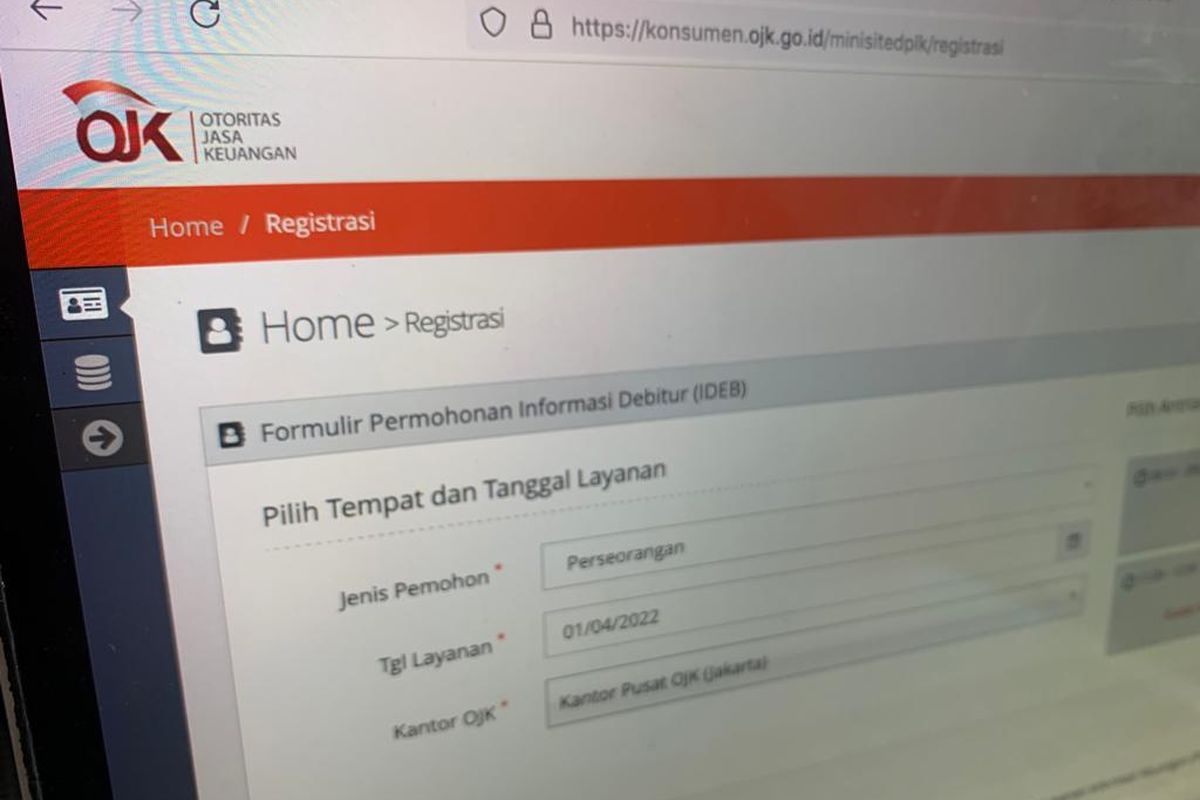 Ilustrasi halaman website SLIK OJK untuk permohonan IDEB