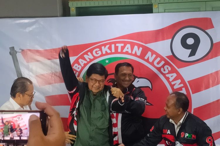 Mantan Menteri BUMN Laksamana Sukardi resmi bergabung menjadi kader Partai Kebangkitan Nusantara (PKN) di Kantor Pimnas PKN, Jakarta, Selasa (21/2/2023).