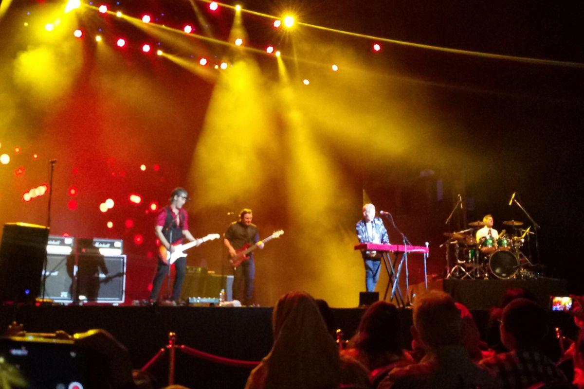 Band Asal Denmark MLTR tengah membius penonton lewat musik pop rocknya di Trans Studio Bandung, Kota Bandung, Jawa Barat, Minggu (2/12/2018).