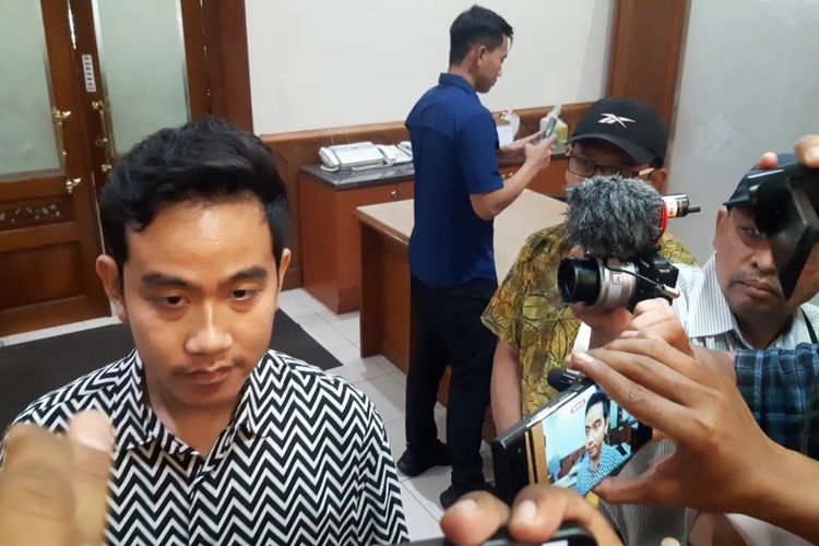 Wali Kota Solo sekaligus cawapres nomor urut 2 Gibran Rakabuming Raka di Solo, Jawa Tengah, Senin (26/2/2024).