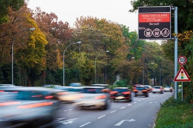 Otoritas Jerman mengatakan, kasus tak peduli seperti yang dilakukan sepeda itu merupakan cerminan umum tentang masalah ‘gawping’. 