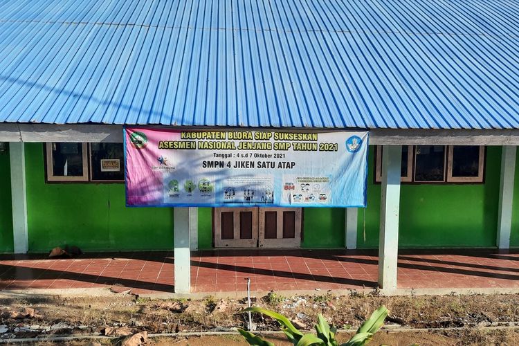 Bangunan SMPN 4 Jiken Satu Atap yang berlokasi di Desa Ketringan, Kecamatan Jiken, Kabupaten Blora, Jawa Tengah pada Minggu (3/7/2022)