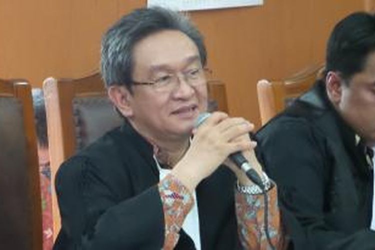 Maqdir Ismail, saat menjadi kuasa hukum Komjen Budi Gunawan dalam sidang praperadilan di PN Jakarta Selatan, Jumat (13/2/2015).