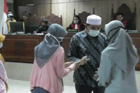 Hadir dalam Sidang, Ini Pesan yang Disampaikan Pemilik Pabrik Tembakau pada 4 Ibu Terdakwa Pelempar Atap Pabriknya