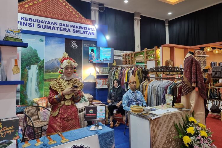 Pameran Parekraf pada opening ASEAN Tourism Form 2023 di Yogyakarta, Kamis (2/2/2023).