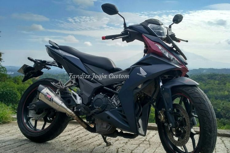 Honda Supra GTR 150 menggunakan mesin CBR250RR