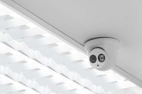 Sama-sama Kamera Pengawas, Apa Bedanya IP Camera dan CCTV?