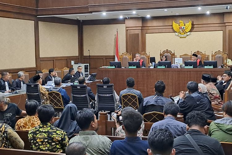 Mantan Menteri Agama ad interim Muhadjir Effendy memberikan kesaksian dalam sidang perkara dugaan korupsi penyelenggaraan ibadah haji di Pengadilan Tipikor, Jakarta, Selasa (1/9/2026).
