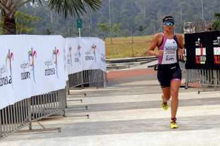 Wisata Olahraga Bintan-Peserta menuntaskan sesi lari dalam Wonderful Indonesia IronMan 70.3 di Bintan, Kepulauan Riau pada akhir Agustus 2016. Bintan didorong menjadi salah satu tujuan wisata olahraga dengan pasar pelancong asing. Setiap tahun, paling sedikit lima kompetisi dihelat di Bintan dan dihadiri ratusan ribu pelancong asing

