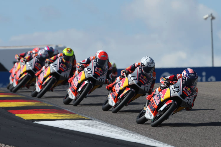 Lagu Indonesia Raya Berkumandang di Sachsenring Berkat Ramadhipa
