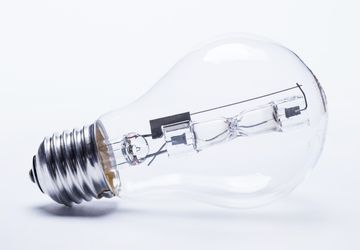 5 Ide Unik Menggunakan Kembali Bohlam Lampu Bekas di Rumah