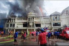 Supermarket Kaisar Pontianak Terbakar, Api Berasal dari Lantai 2