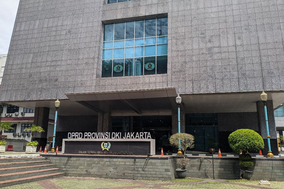 Gedung DPRD DKI Jakarta, Kebon Sirih, Jakarta Pusat, Senin (4/1/2021)