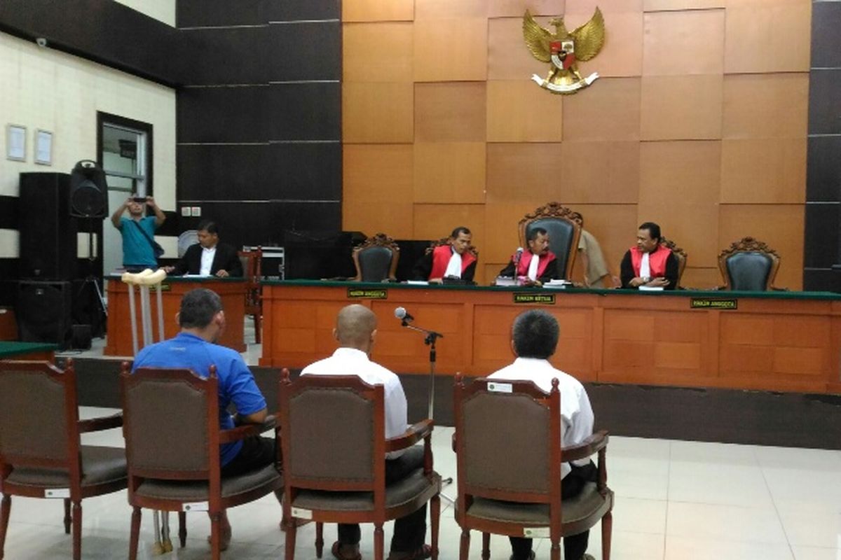 Ketiga terdakwa perampokan Pulomas hadiri sidang kesaksian korban di PN Jaktim, Kamis (6/7/2017).